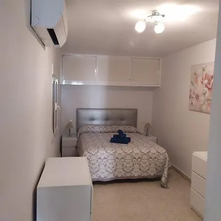 Tuhillo 1i Menyber * Nerja