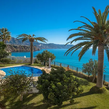 Tuhillo 1i Menyber * Nerja