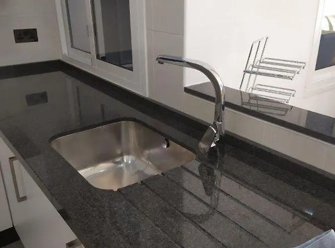 Tuhillo 1i Menyber 네르하