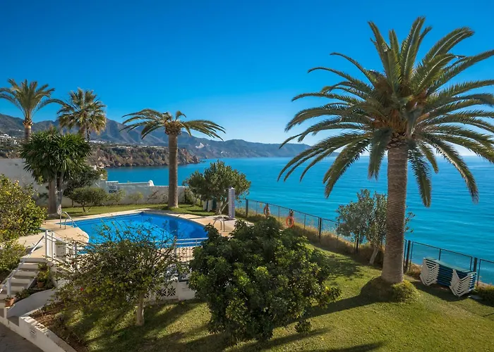 Tuhillo 1i Menyber * Nerja